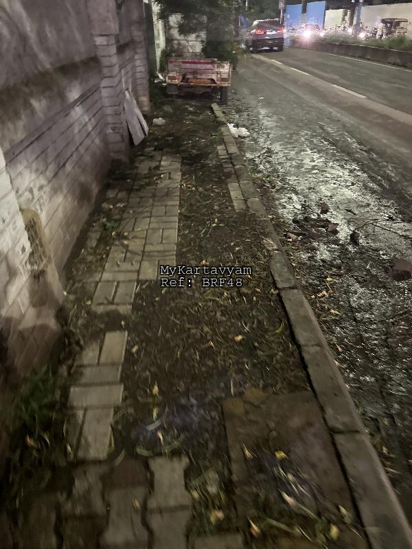 Broken Footpath near symbiosis road